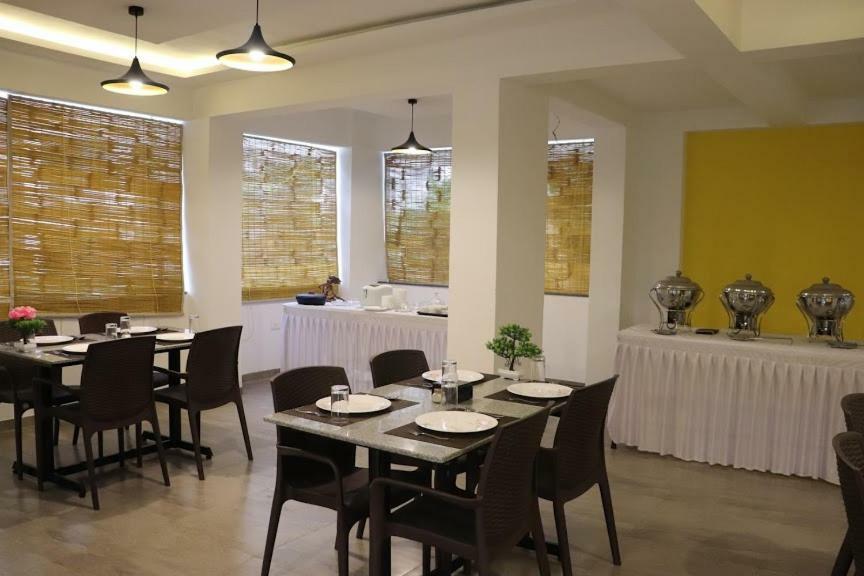 Emerald Vista Luxury Suites Pune Ngoại thất bức ảnh